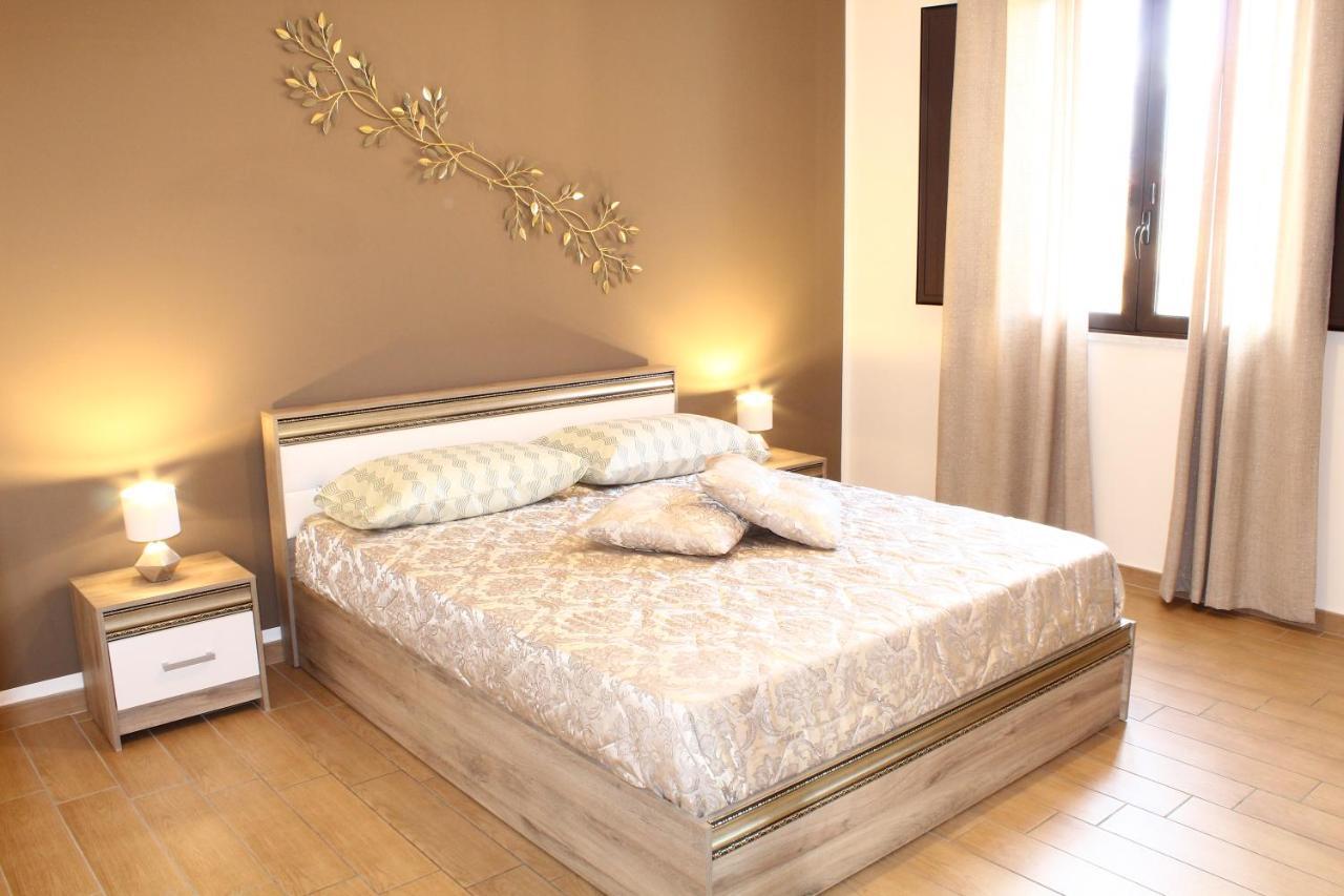 Villa Marchele Карини Екстериор снимка