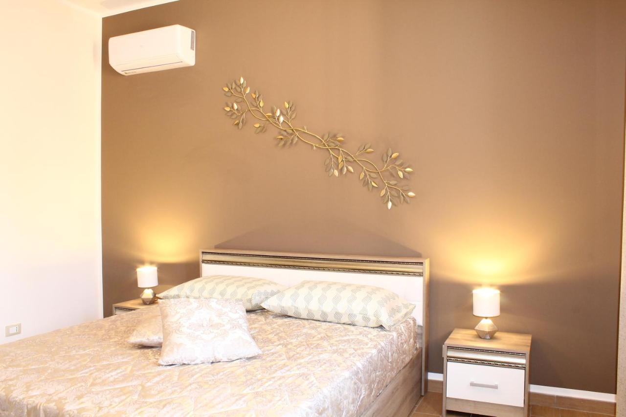 Villa Marchele Карини Екстериор снимка