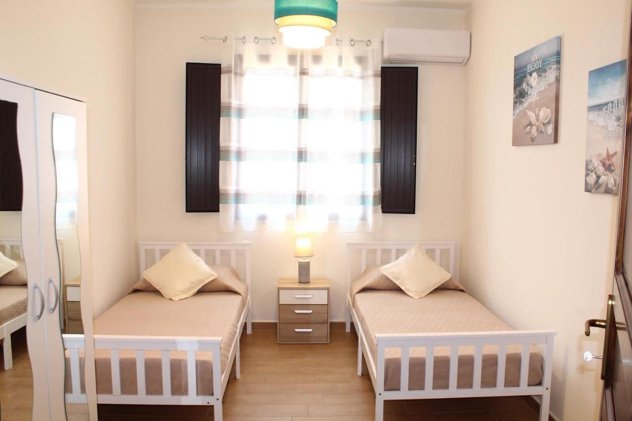Villa Marchele Карини Екстериор снимка
