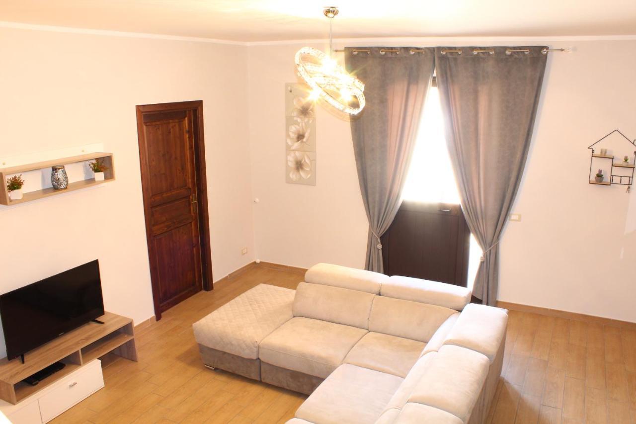 Villa Marchele Карини Екстериор снимка