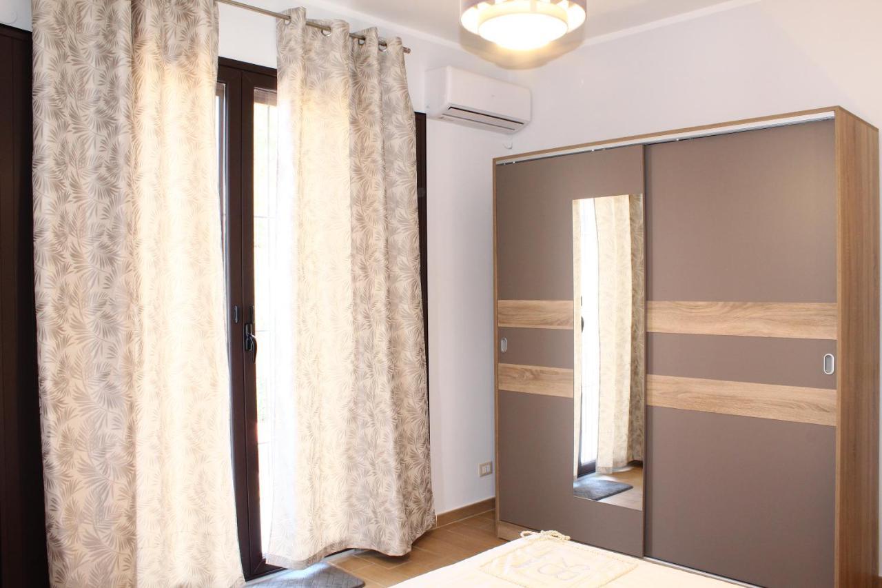 Villa Marchele Карини Екстериор снимка